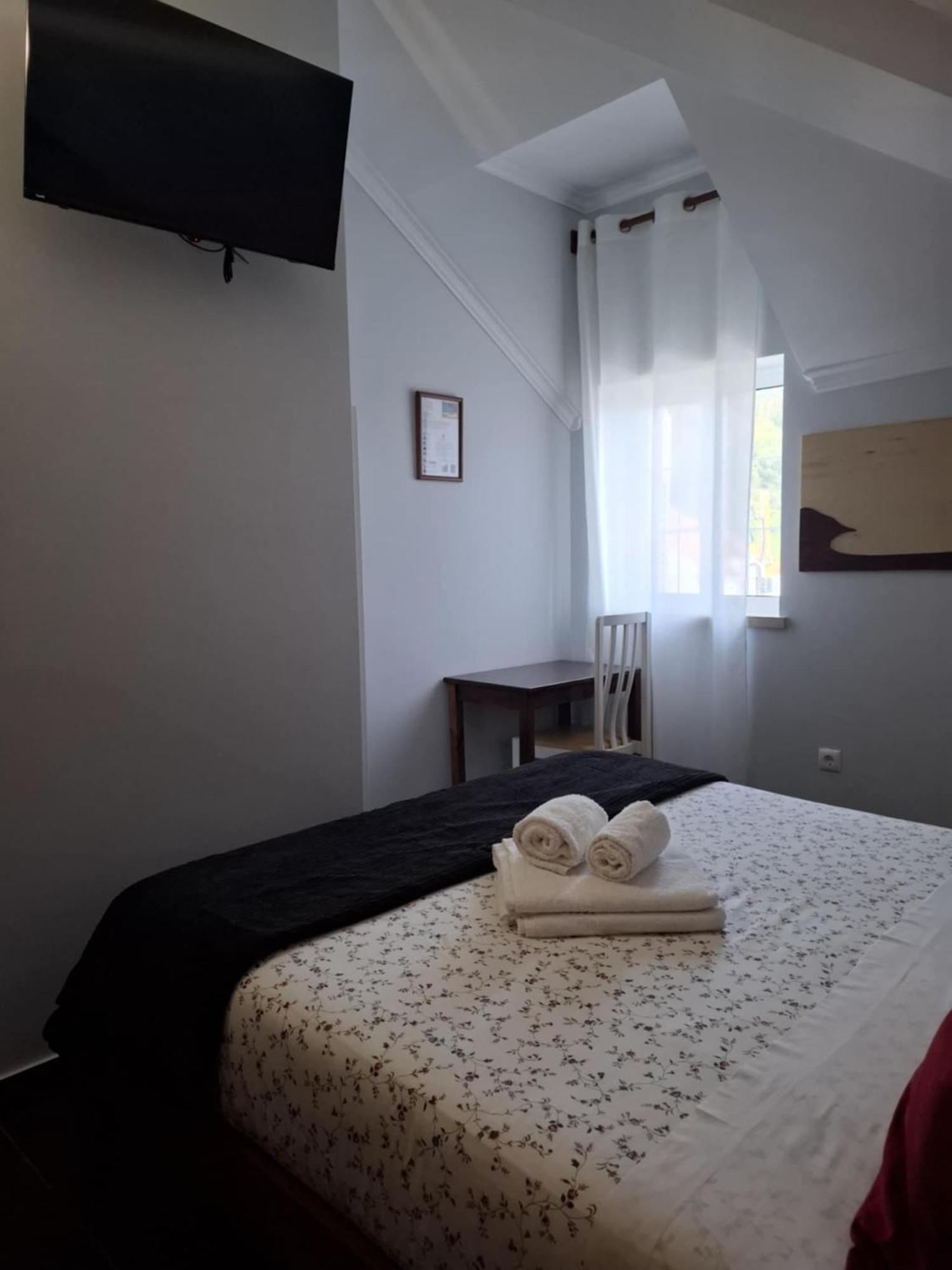 Guesthouse Verissimo Nazare Luaran gambar